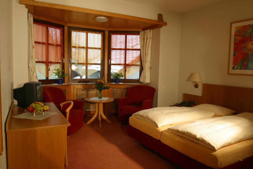 Hotel Alte Brauerei Карлщат Стая снимка